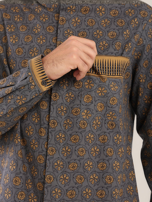 Printed cotton shirt with a stand-up collar
